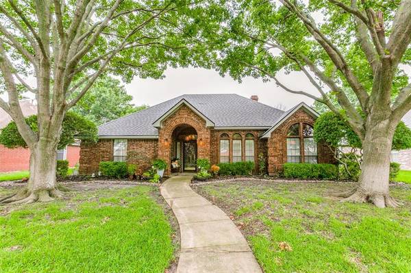 2617 Grasmere Street,  Garland,  TX 75040