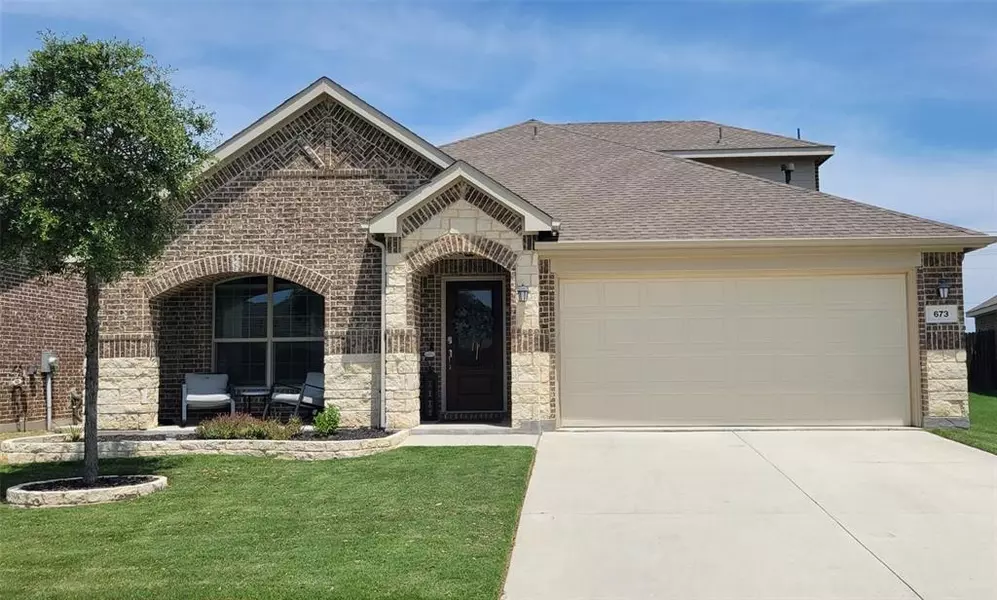 673 Farmstead Drive, Arlington, TX 76002