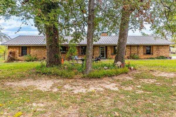 1911 Main Street, Sulphur Springs, TX 75482