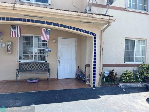 10009 W Okeechobee Rd  #103, Hialeah, FL 33016