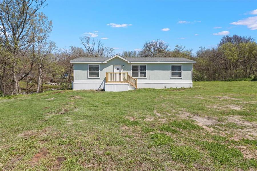 411 Sunny Drive, Southmayd, TX 75092