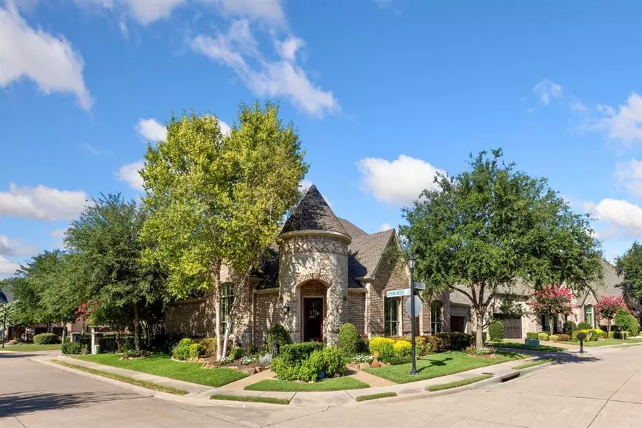 802 Summerwood Lane, Garland, TX 75044