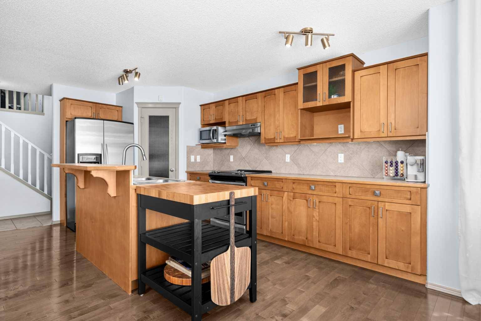 Calgary, AB t2z 4g6,27 Brightondale CRES SE