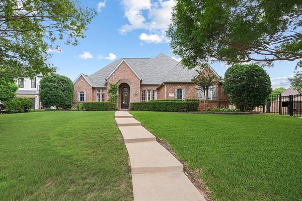 1005 Lake Forest Drive, Southlake, TX 76092