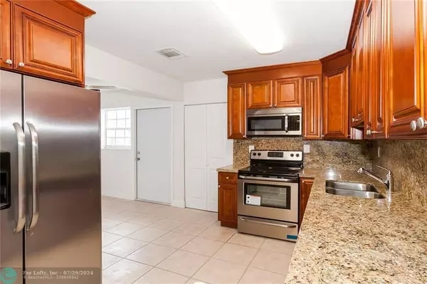 Pembroke Pines, FL 33024,7681 NW 15th Ct