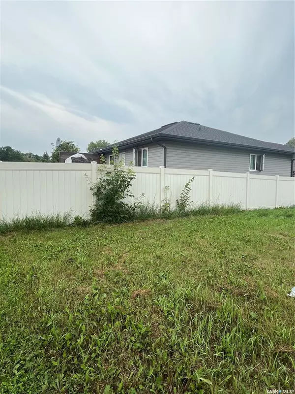 Yorkton, SK S3N 2X3,74 Cameron WAY #28