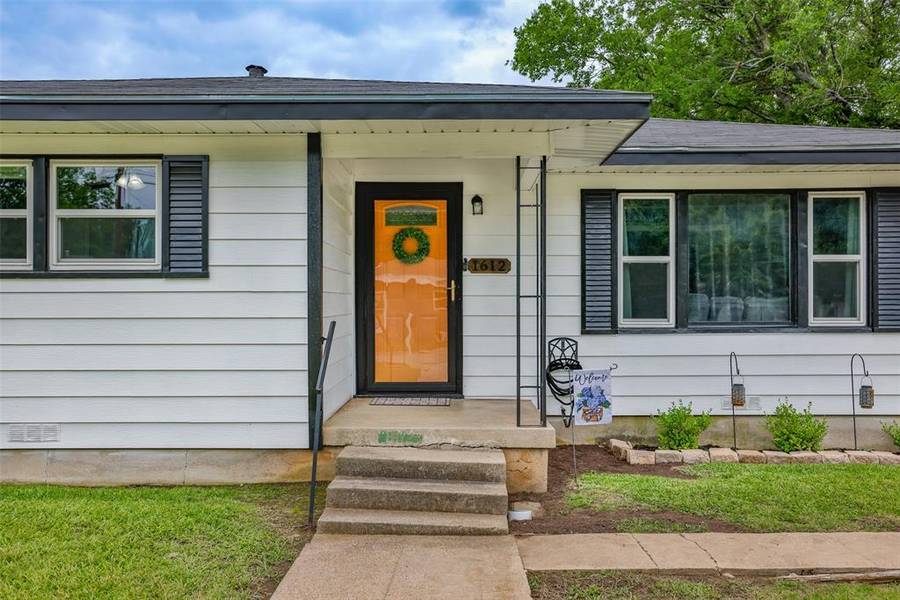 1612 Elizabeth Street, Gainesville, TX 76240