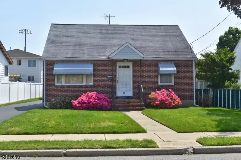 25 Beech St, Elmwood Park Boro, NJ 07407