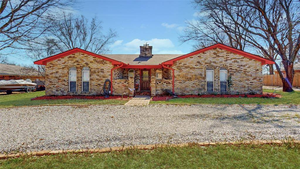 102 Hidden Lane, Red Oak, TX 75154