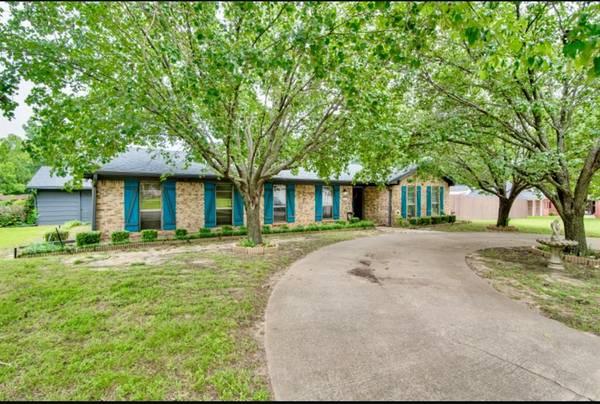 1023 N Leslie Avenue, Sherman, TX 75092