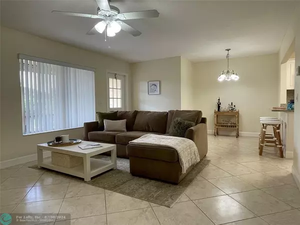 Greenacres, FL 33463,317 Knotty Pine Cir  #B2