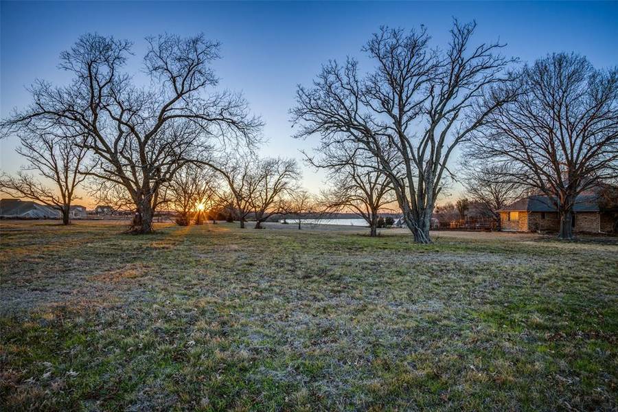 3917 Chiesa Road, Rowlett, TX 75088