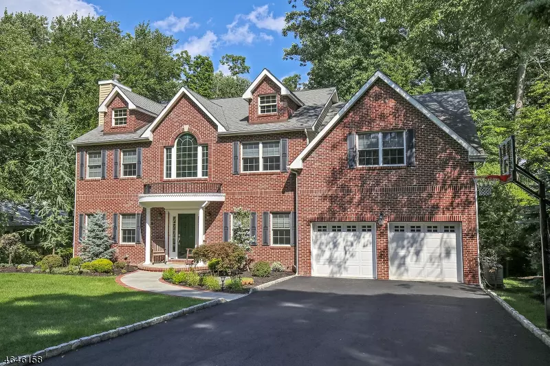 360 Hedge Row, Mountainside Boro, NJ 07092