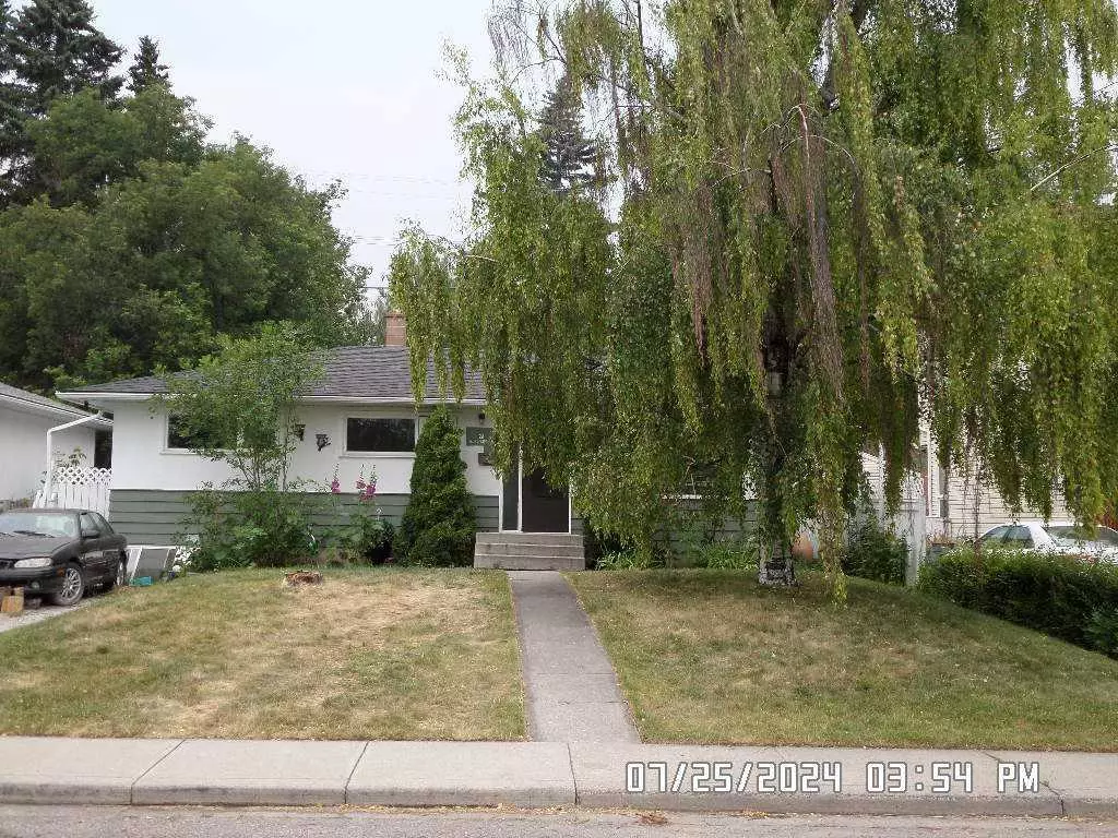 Calgary, AB T2V 3B4,28 Henefer RD SW