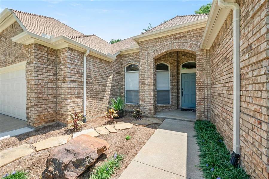 4327 Hazy Meadow Lane, Grapevine, TX 76051