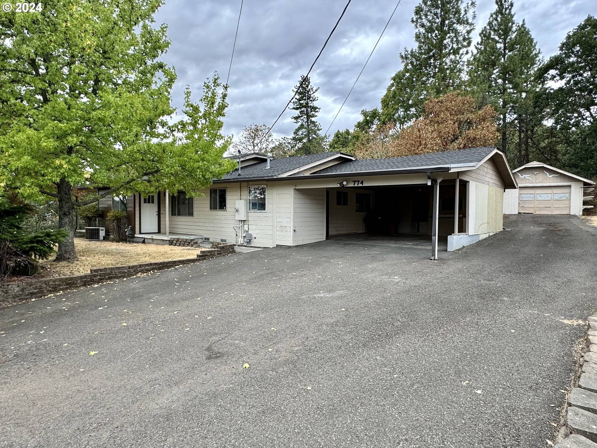 Roseburg, OR 97470,774 NE CLOVER AVE