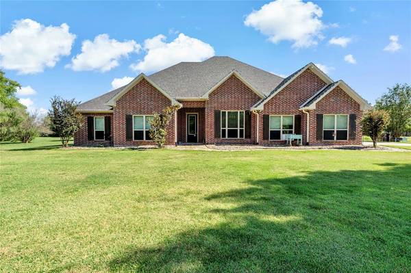 62 Hideaway Lane, Powderly, TX 75473