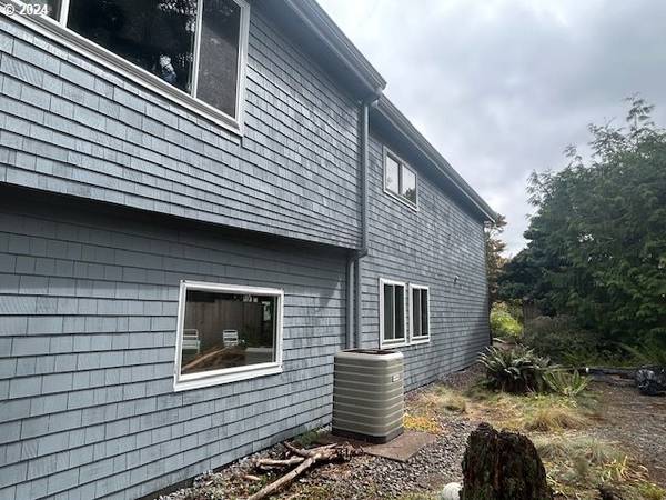 Rockaway Beach, OR 97136,1064 S FRONT ST