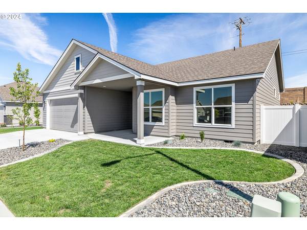 Hermiston, OR 97838,869 E AUTUMN AVE