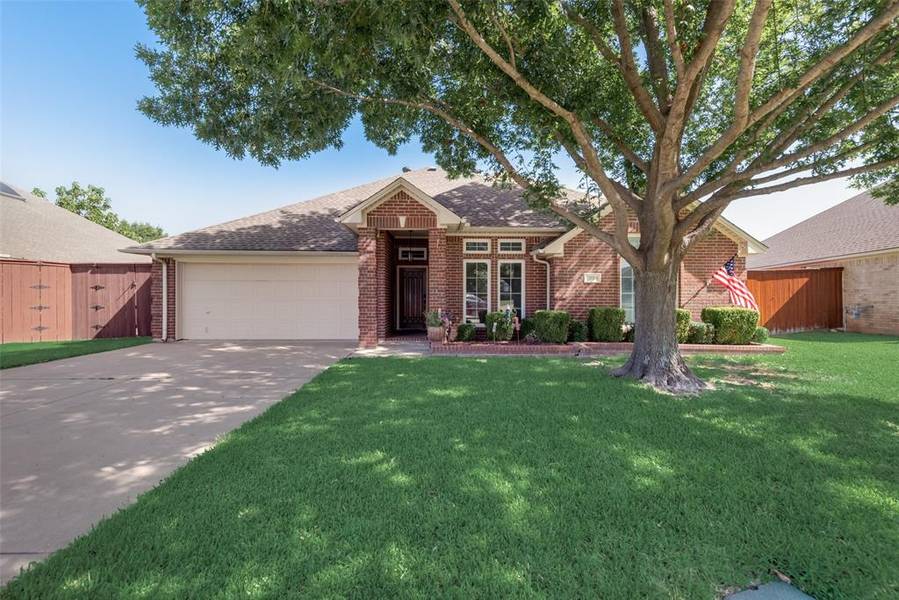 1004 Pegasus Drive, Arlington, TX 76013