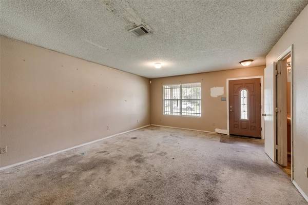 Fort Worth, TX 76112,1465 Hedgewood Trail