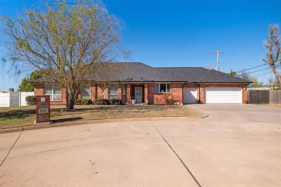 6201 Woodcreek Court, Warr Acres, OK 73122