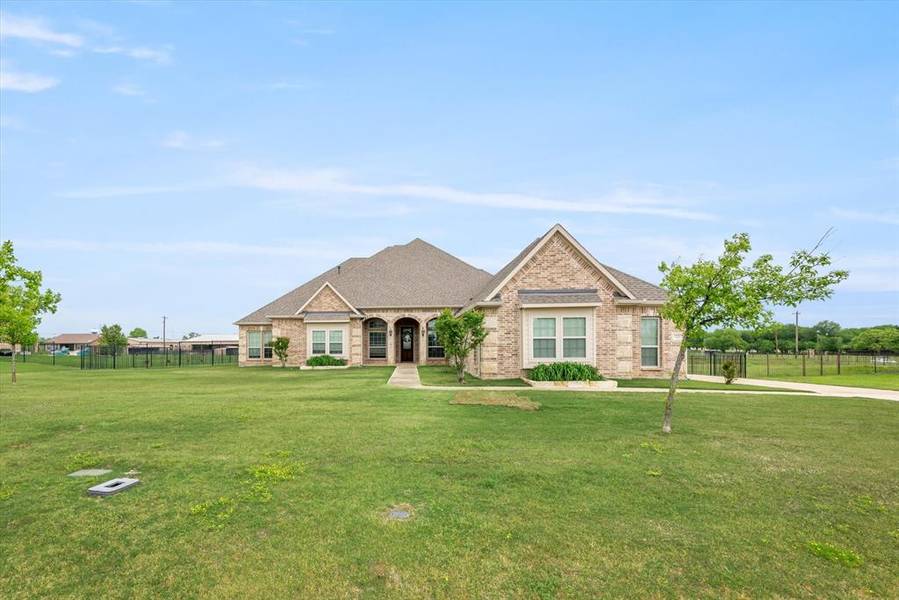 123 Las Colinas Trail, Cross Roads, TX 76227