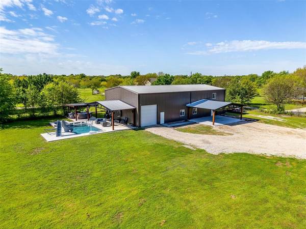 12437 Oak Grove Road S, Burleson, TX 76028