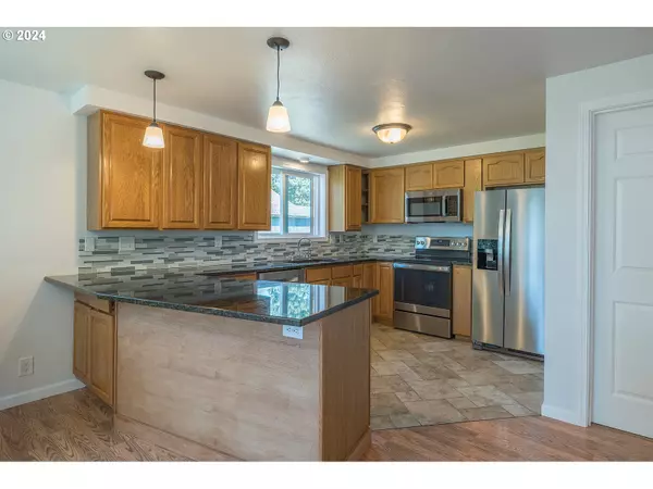 Eugene, OR 97404,514 EDWARDS DR