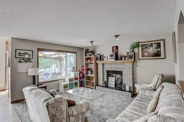 Calgary, AB T3K 5E5,189 Coventry CIR NE