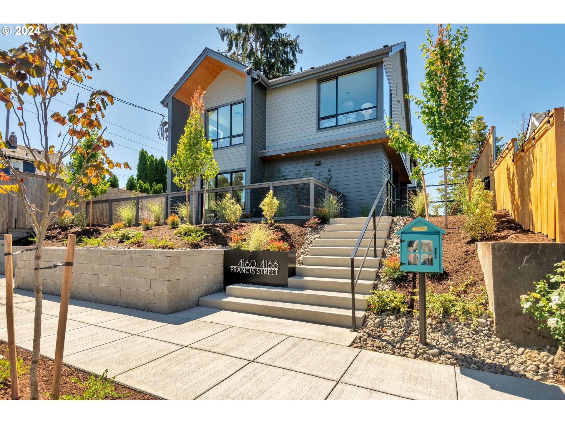 4160 SE Francis ST #4, Portland, OR 97202