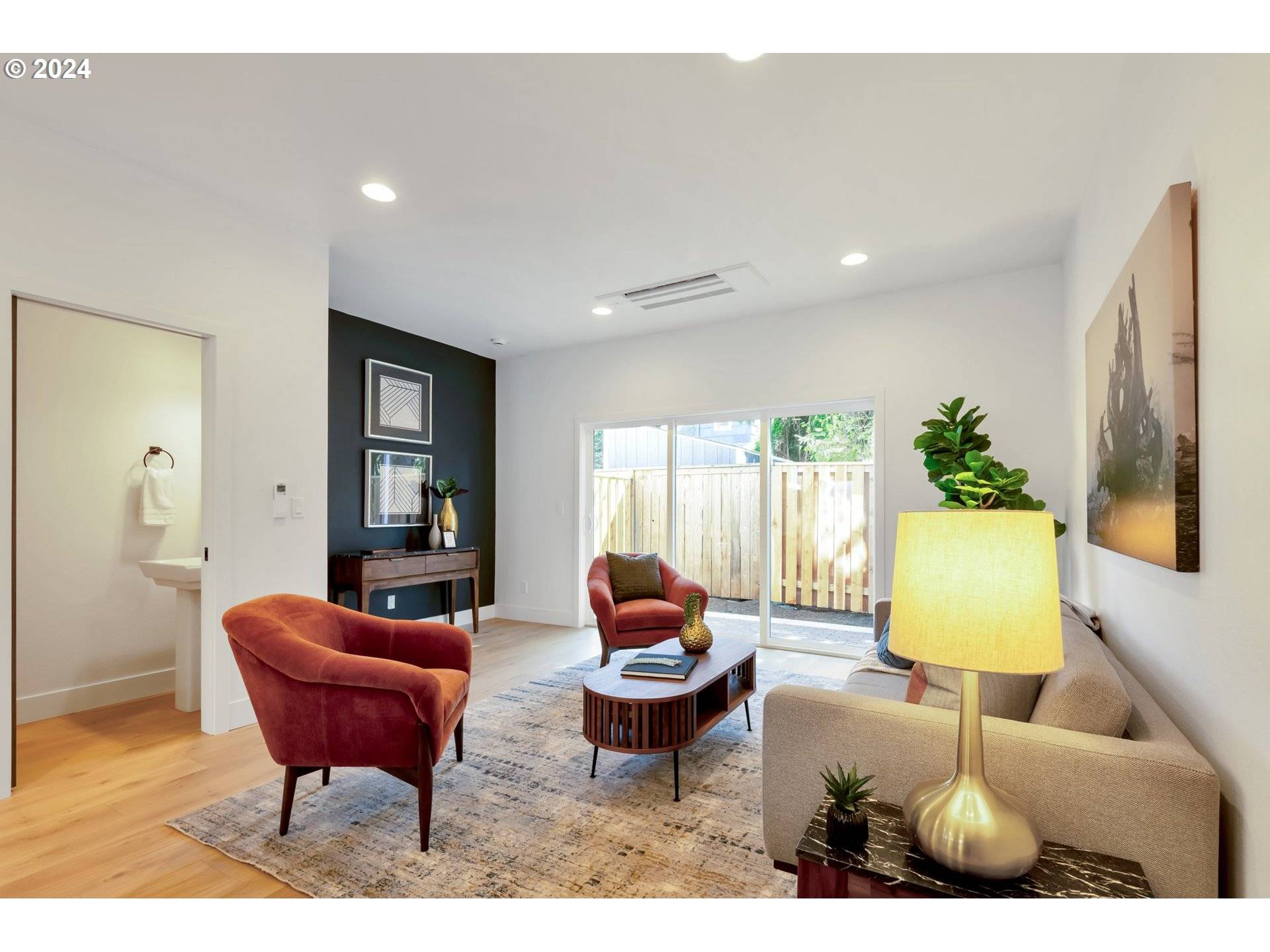 Portland, OR 97202,4162 SE Francis ST #3