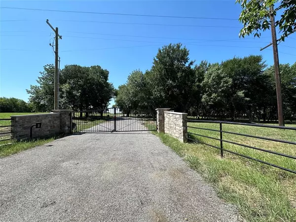 Lot 10, 1014 Waters Edge Drive, Denison, TX 75020