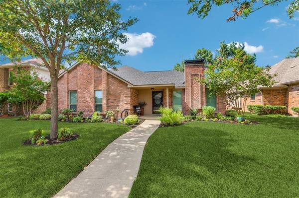 2029 Lavaca Trail,  Carrollton,  TX 75010