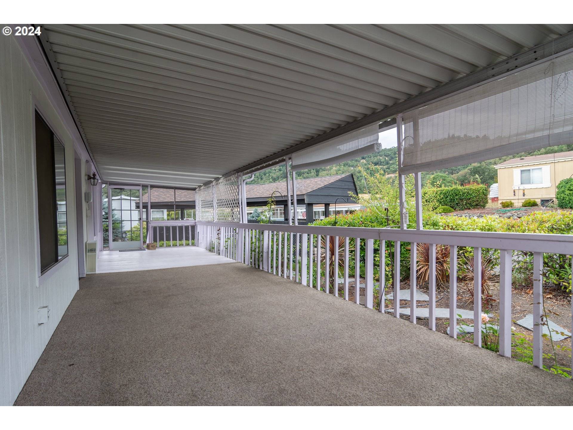 Roseburg, OR 97470,800 SHADOW RANCH LN