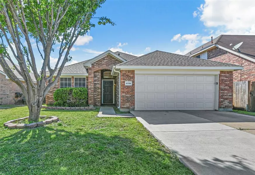 6706 Sandgate Drive, Arlington, TX 76002