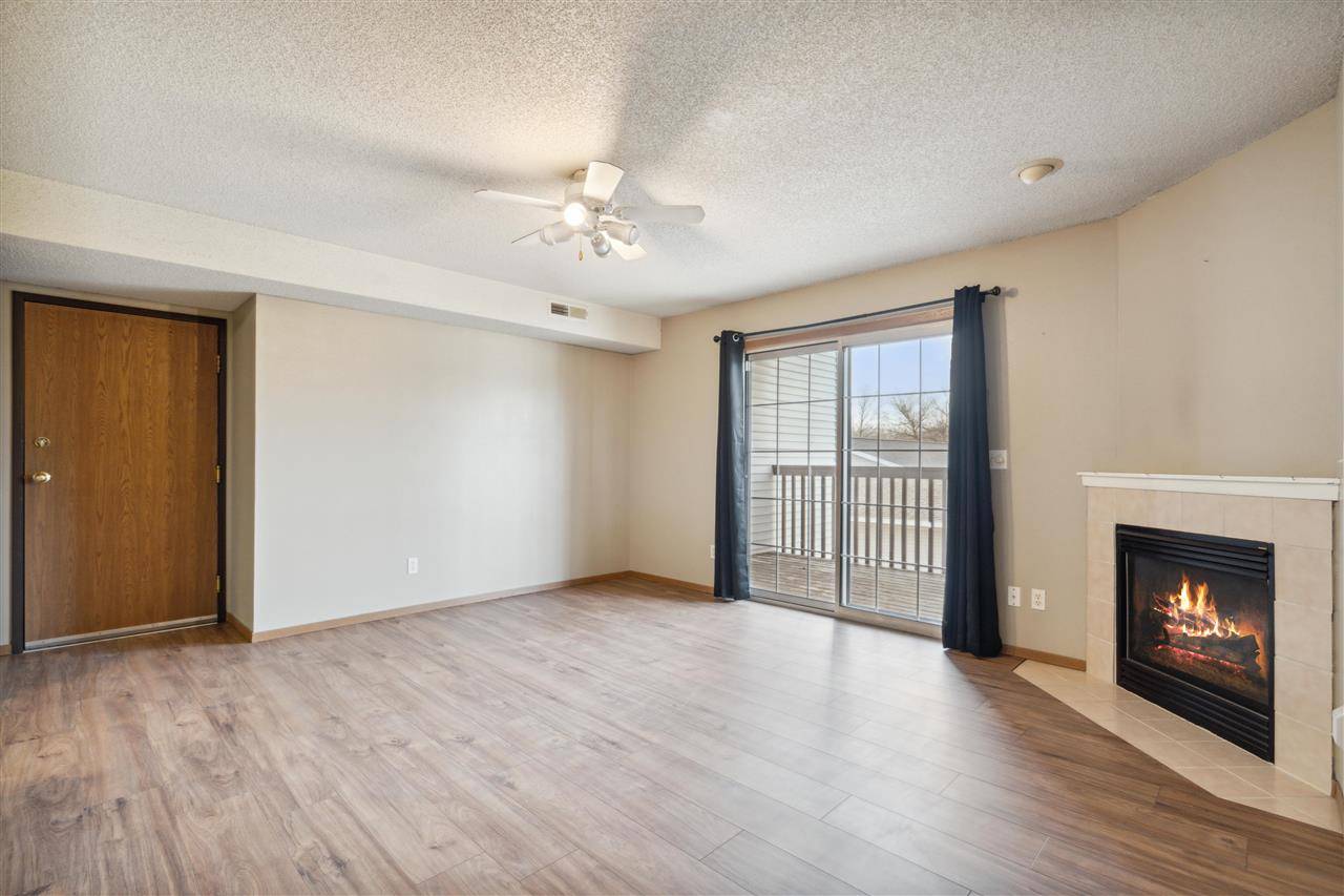517 Kimberlite St, Tiffin, IA 52340