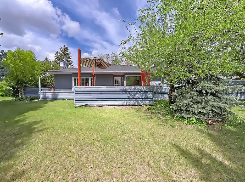 Calgary, AB T2T1L8,1134 Premier WAY SW