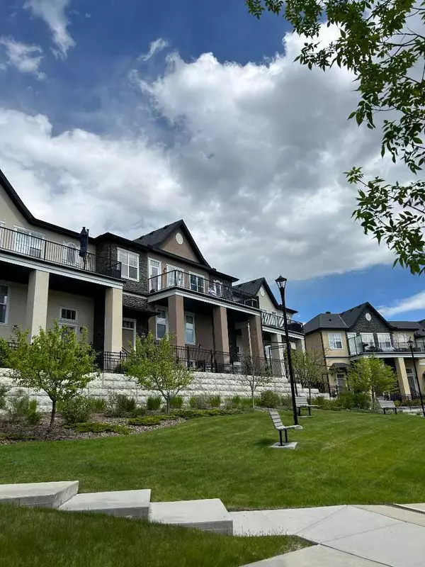 Calgary, AB T3M 1Z3,30 Cranbrook Villas SE