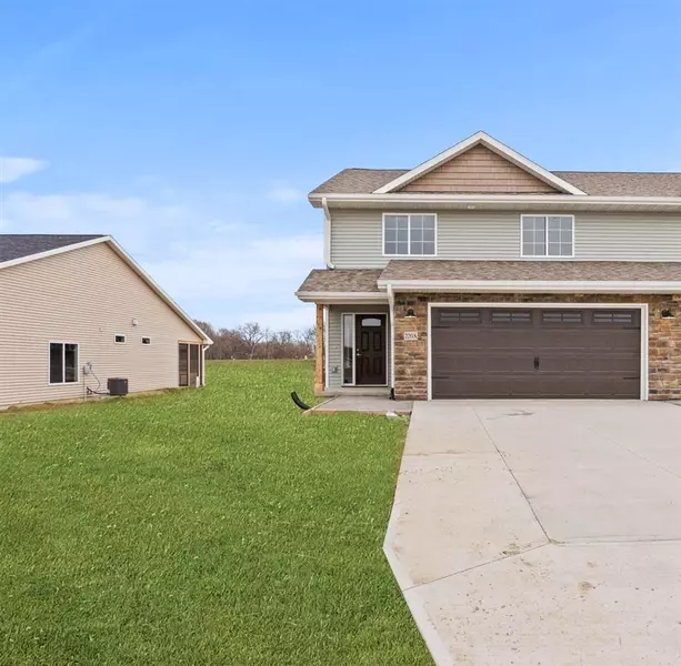 220A Vista Drive, Kalona, IA 52247