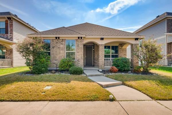 800 Whitemarsh Drive,  Aubrey,  TX 76227