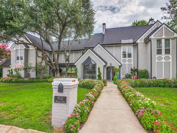 8521 Woodlake Circle, Fort Worth, TX 76179