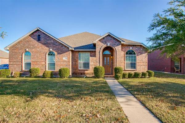 1723 Summerwood Lane, Cedar Hill, TX 75104