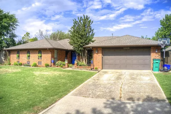 11529 E Hastings Avenue, Yukon, OK 73099