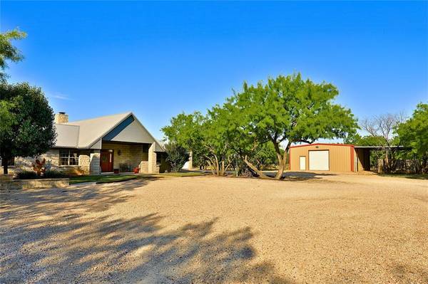 512 N Fm 1084, Albany, TX 76430