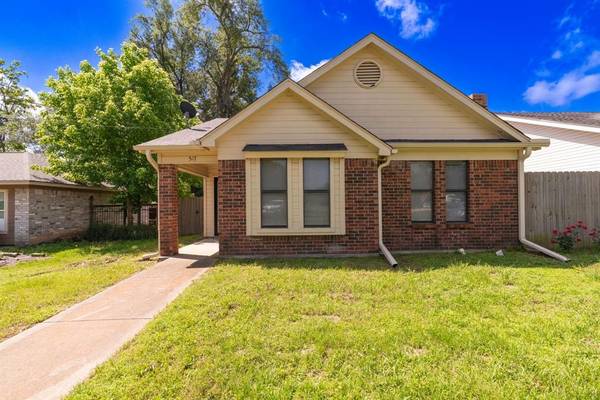 517 Woodlawn Street, Sulphur Springs, TX 75482