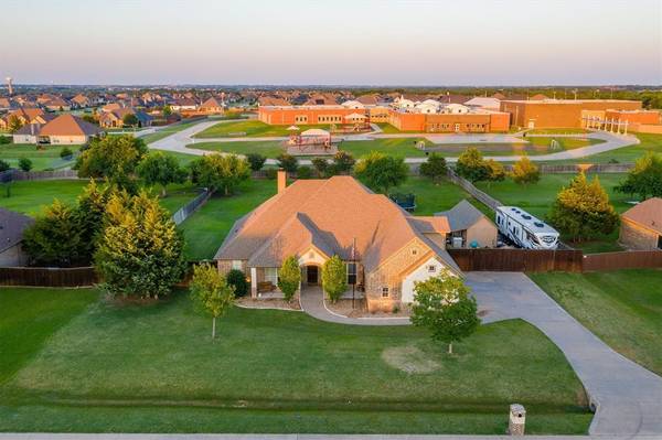 3330 Monarch Lane, Midlothian, TX 76065