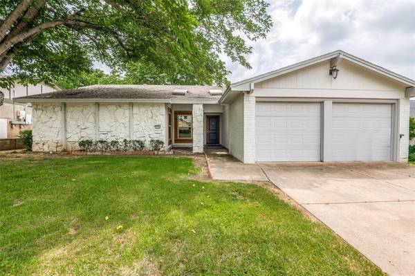 418 Cavendish Drive, Arlington, TX 76014