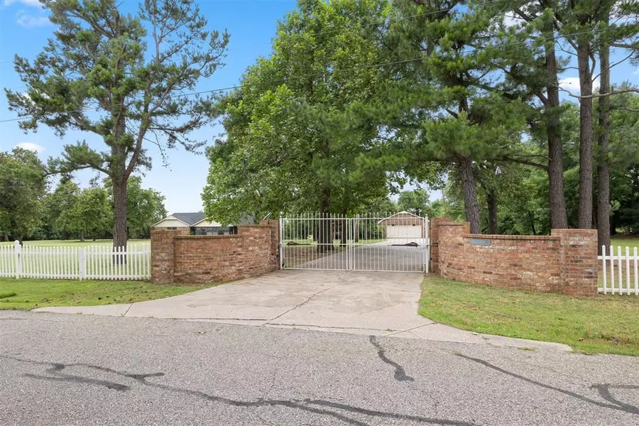 509 Whispering Lane, Newcastle, OK 73065