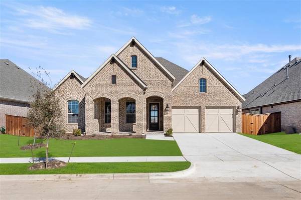 2002 Johnson Road, Mansfield, TX 76063